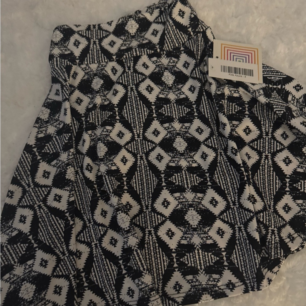 LuLaRoe Kids Skirt in Black and White Geometric Pattern